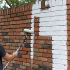 Покраска кирпичного забора в Казахстане миниатюра 2